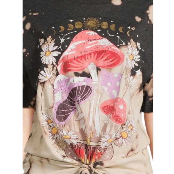 Juniors Oversized Graphic Tee/ Summer Tops for Women Causal Oversized Crew Tee - Picture 3 of 5